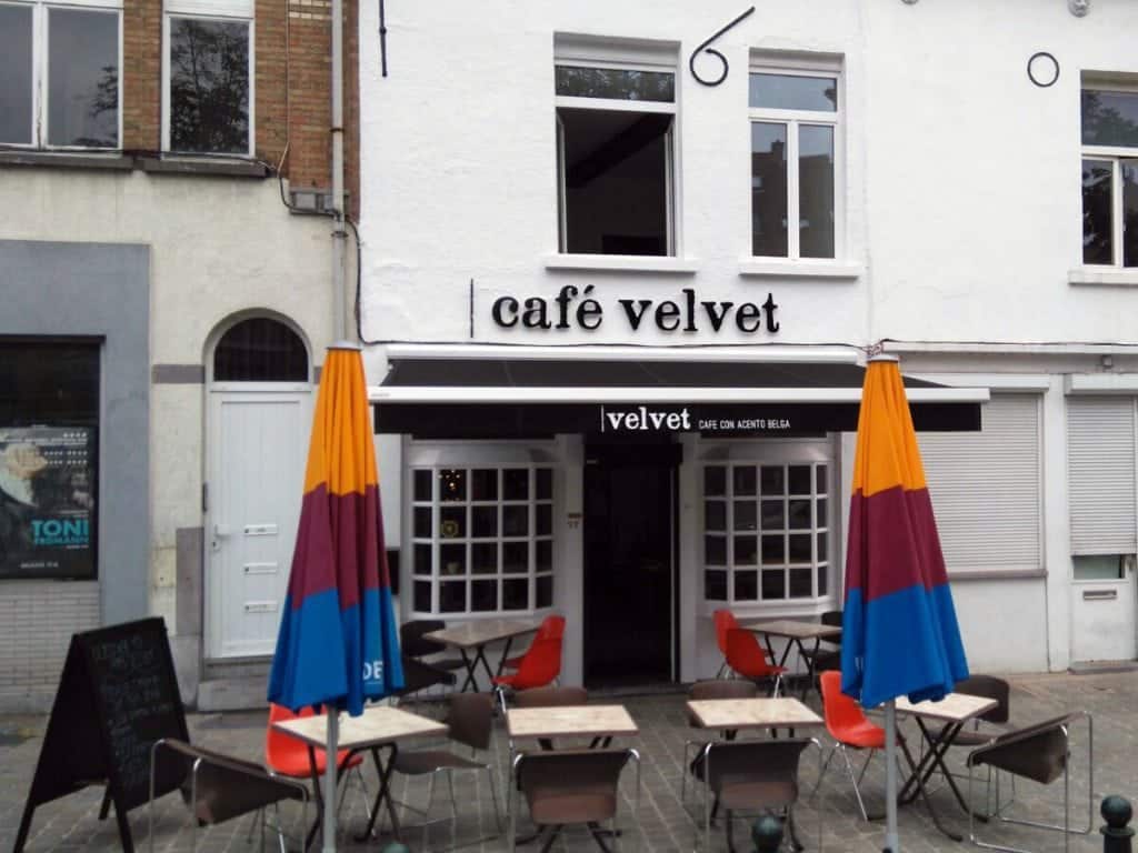 Cafe Velvet, Brussels, entrance