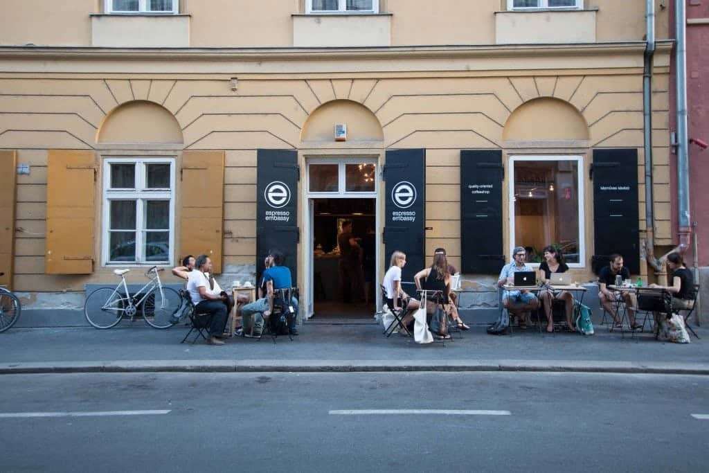 Espresso Embassy, Budapest,  Entrance