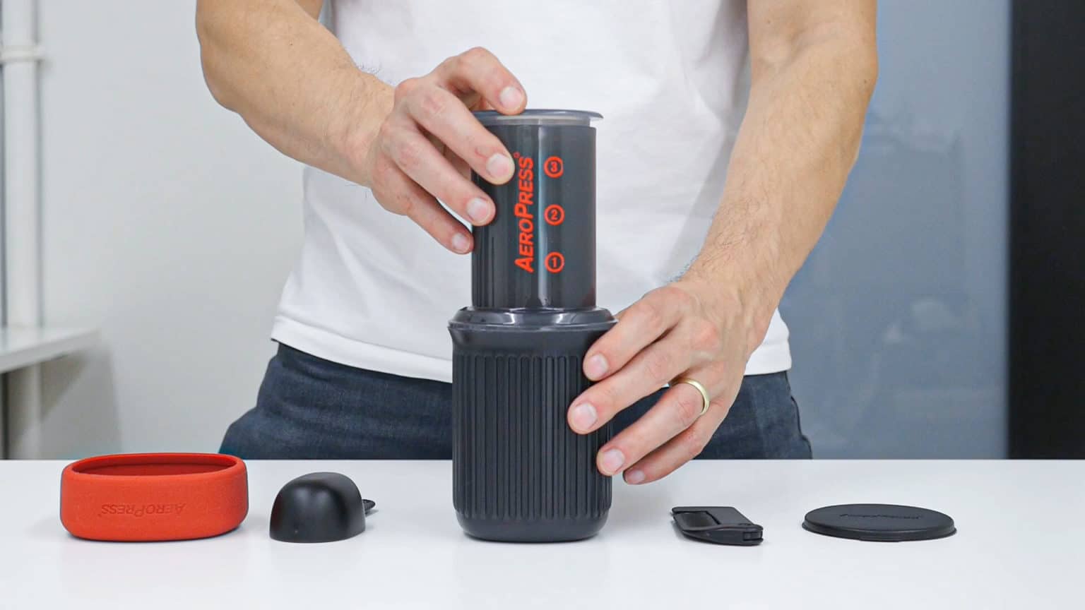 How To Make Flat White At Home (Using The AeroPress)