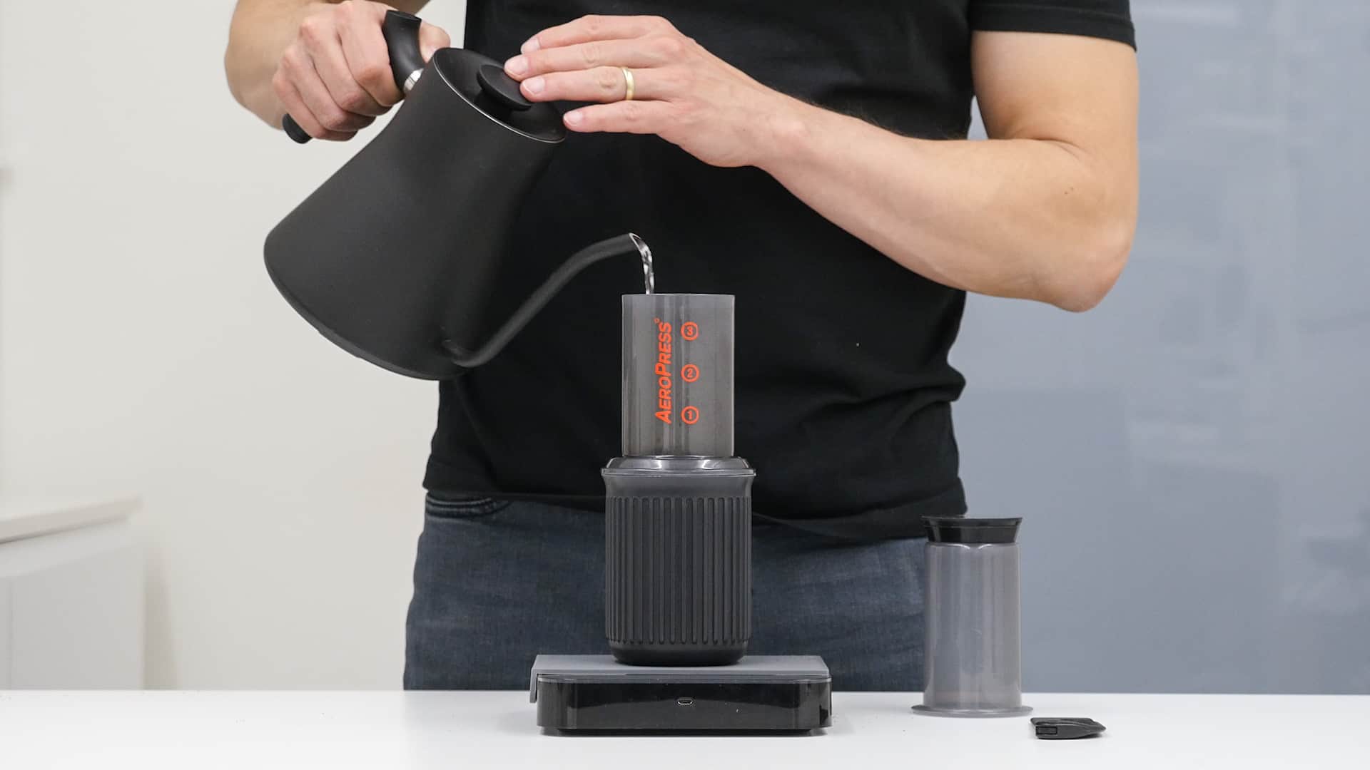 How To Make Flat White At Home (Using The AeroPress)