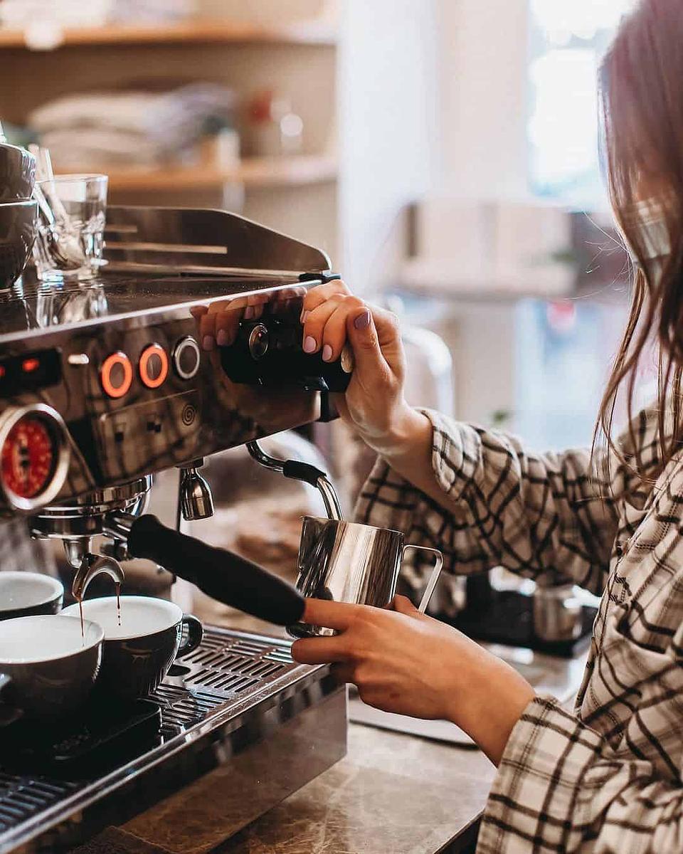 Five Elephant Kollwitz by EUROPEAN_COFFEE_TRIP